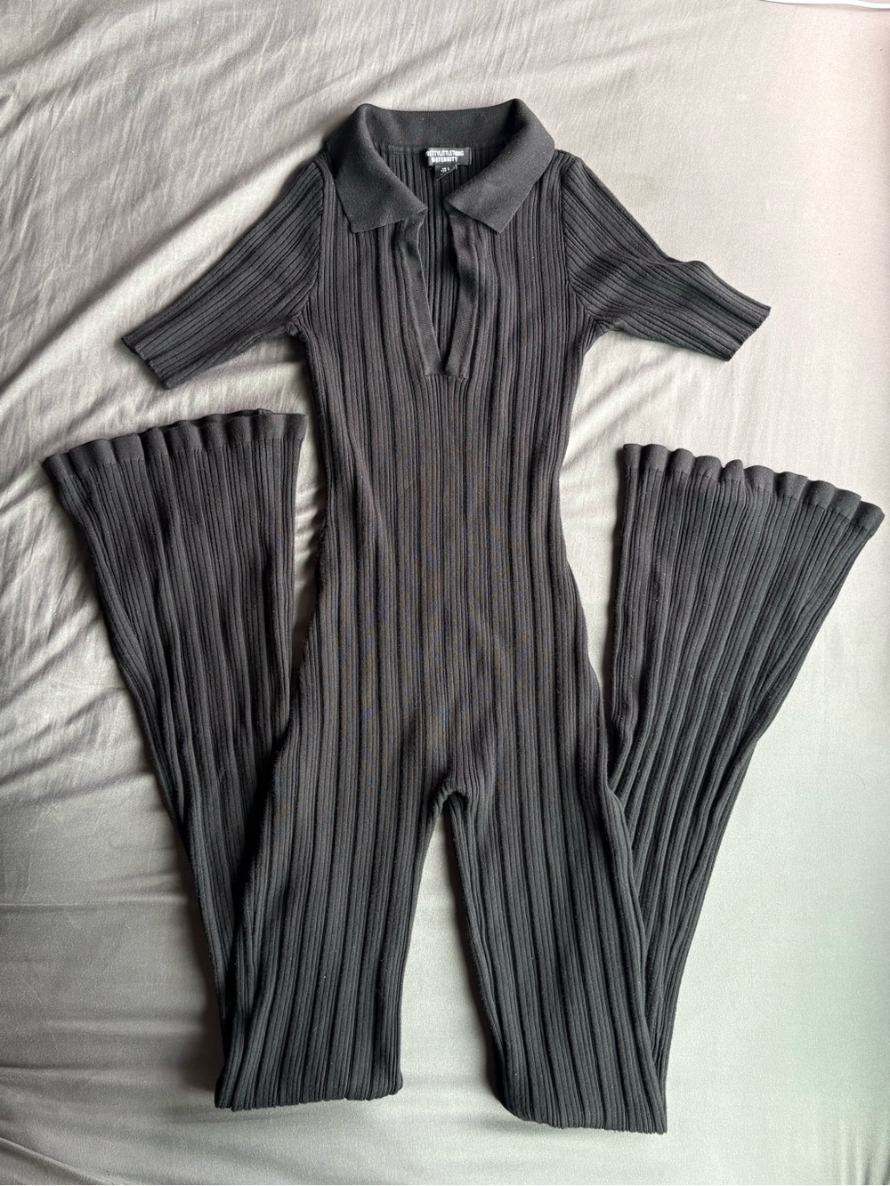 PrettyLittleThing Black Ribbed Knit Flare Leg Jumpsuit Office Siren Size 2